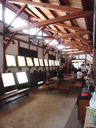 えんとつ町のプペル光る絵本展(能登川ファブリカ村).jpg