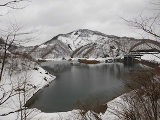 八咫烏(やたがらす)の山002のコピー.jpg