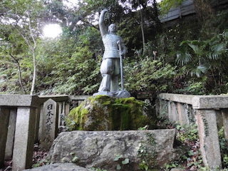 日本武尊の像.jpg