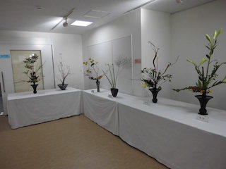 能登川華道協会の生け花.jpg