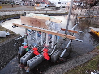 自転車水車発電の装置.jpg