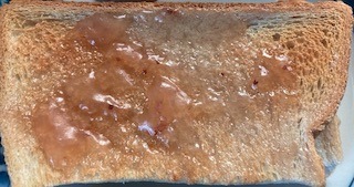 苺バターのトースト.jpg