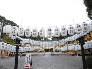 護国神社みたま祭の堤燈(提灯).jpg
