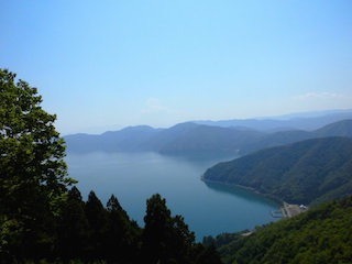 賤ヶ岳からみた奥琵琶湖の景色.jpg