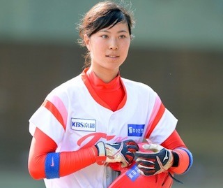 高塚みなみ(高塚南海)美人過ぎる女子プロ野球選手.jpg